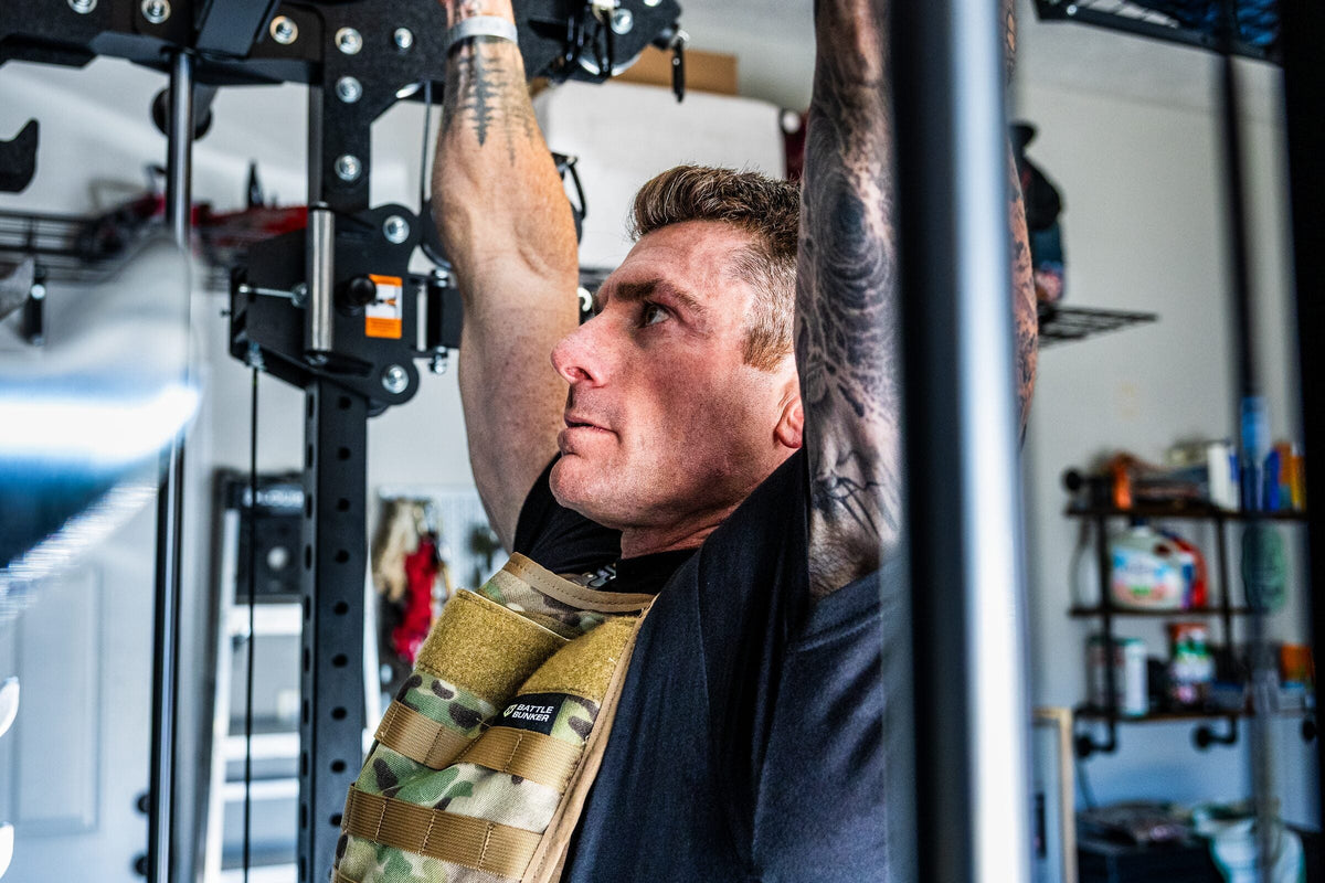 Dan Fahey of Gritty Soldier doing pull-ups